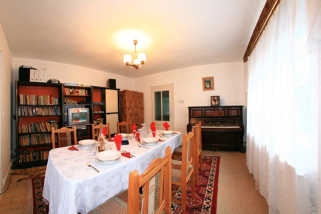 Busta House Hotel Bogdan Voda Exterior photo